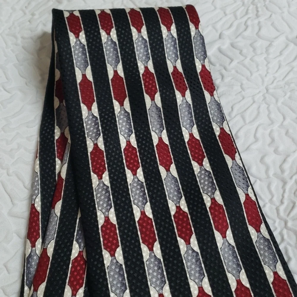 CARLO PALAZZI  100% Silk Hand Made Men's Neck Tie, Black Silver White & Burgundy